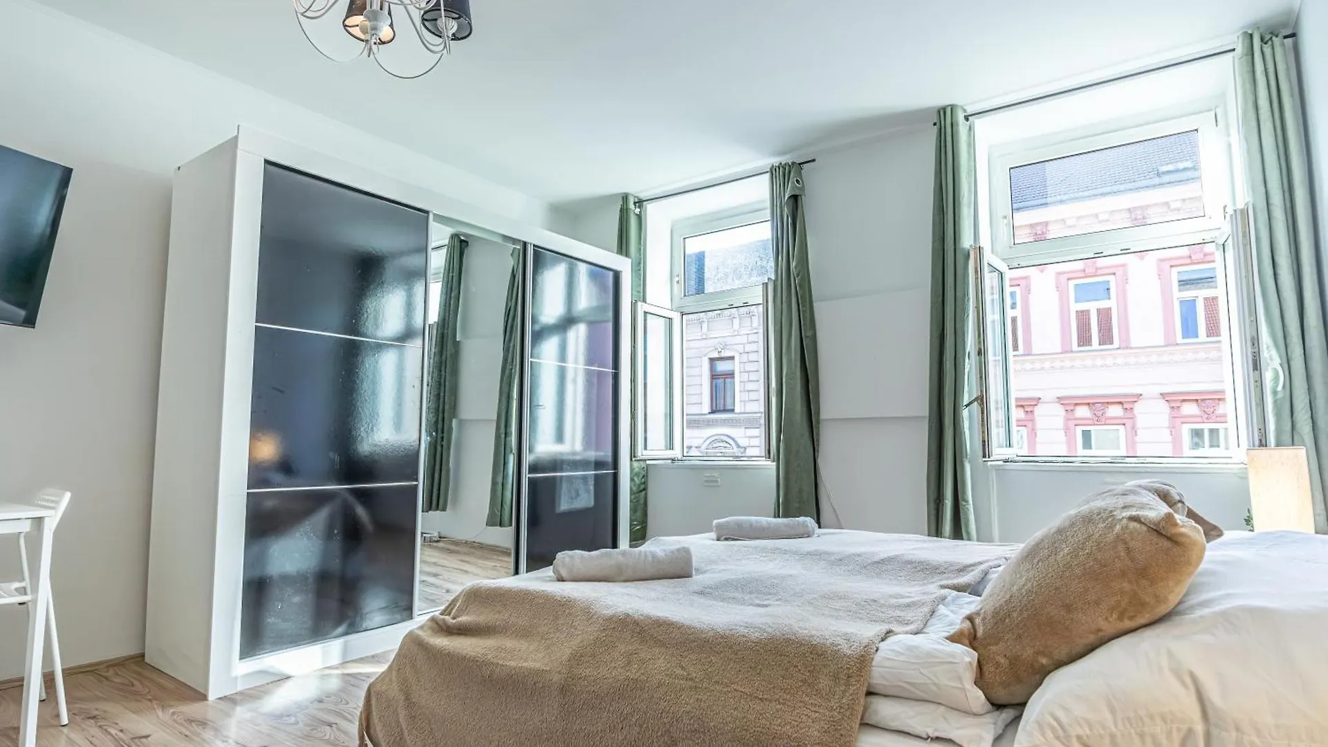 Vienna City Connect -Budget-Friendly 2Br Apartment